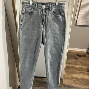 AE Stretch Mom Jean